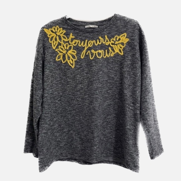 Zara “toujours vous” embroidered top. - Picture 2 of 5